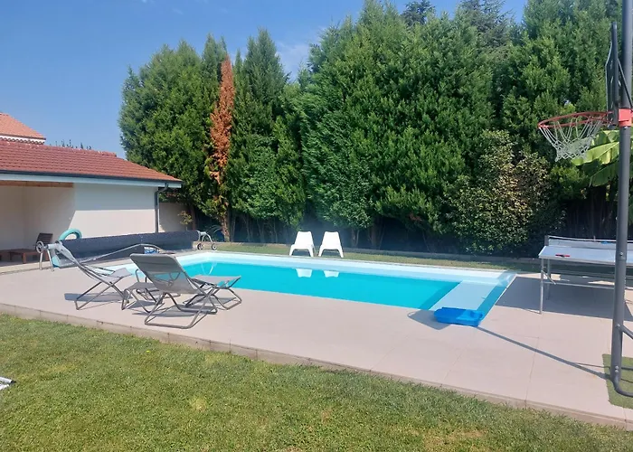 Jolie Maison Dans Un Quartier Calme